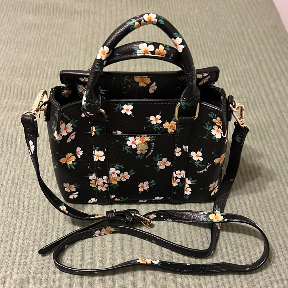 Steve Madden Dainty Flower Mini Purse